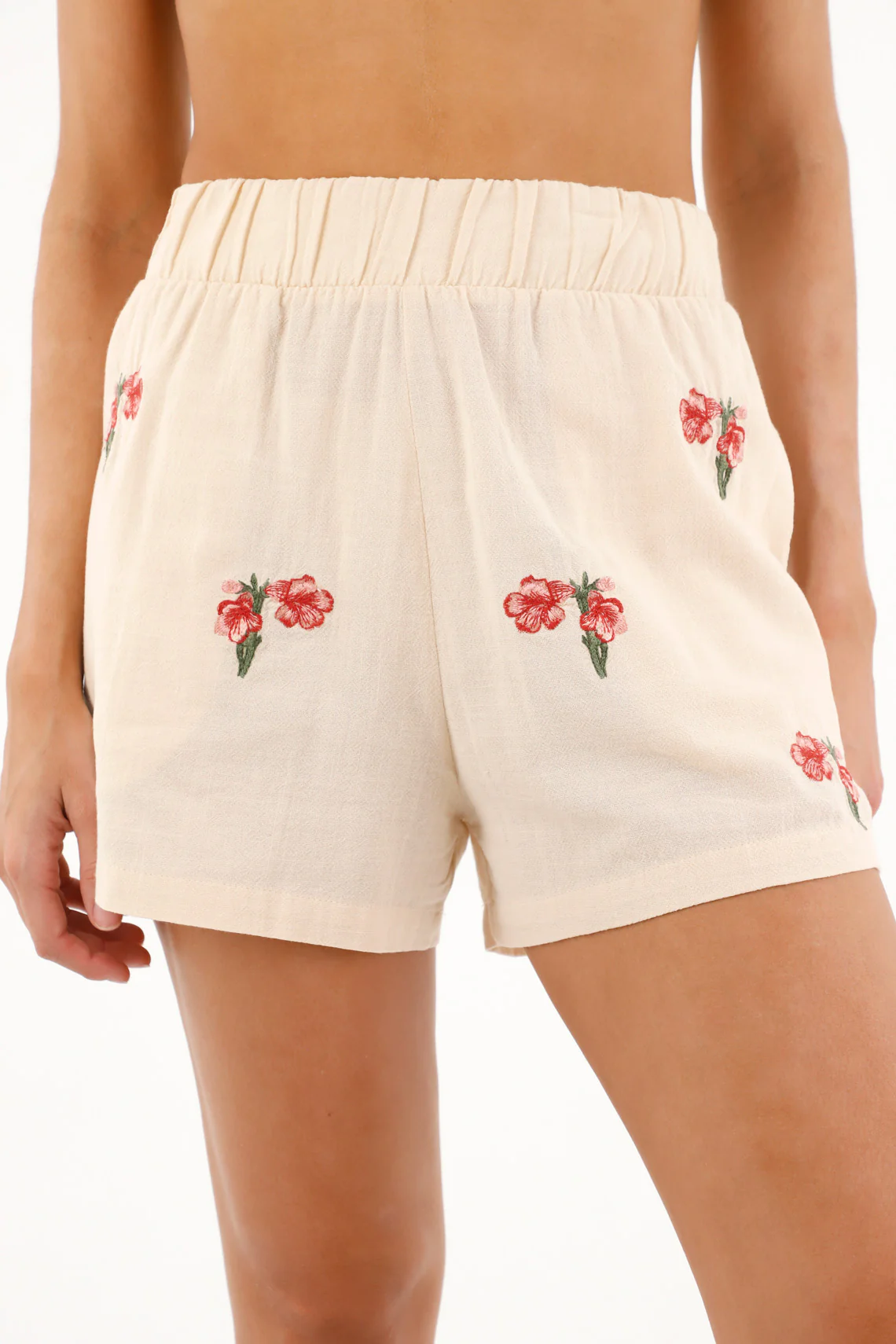 Women's beige bermuda shorts with floral embroidery - Image 3
