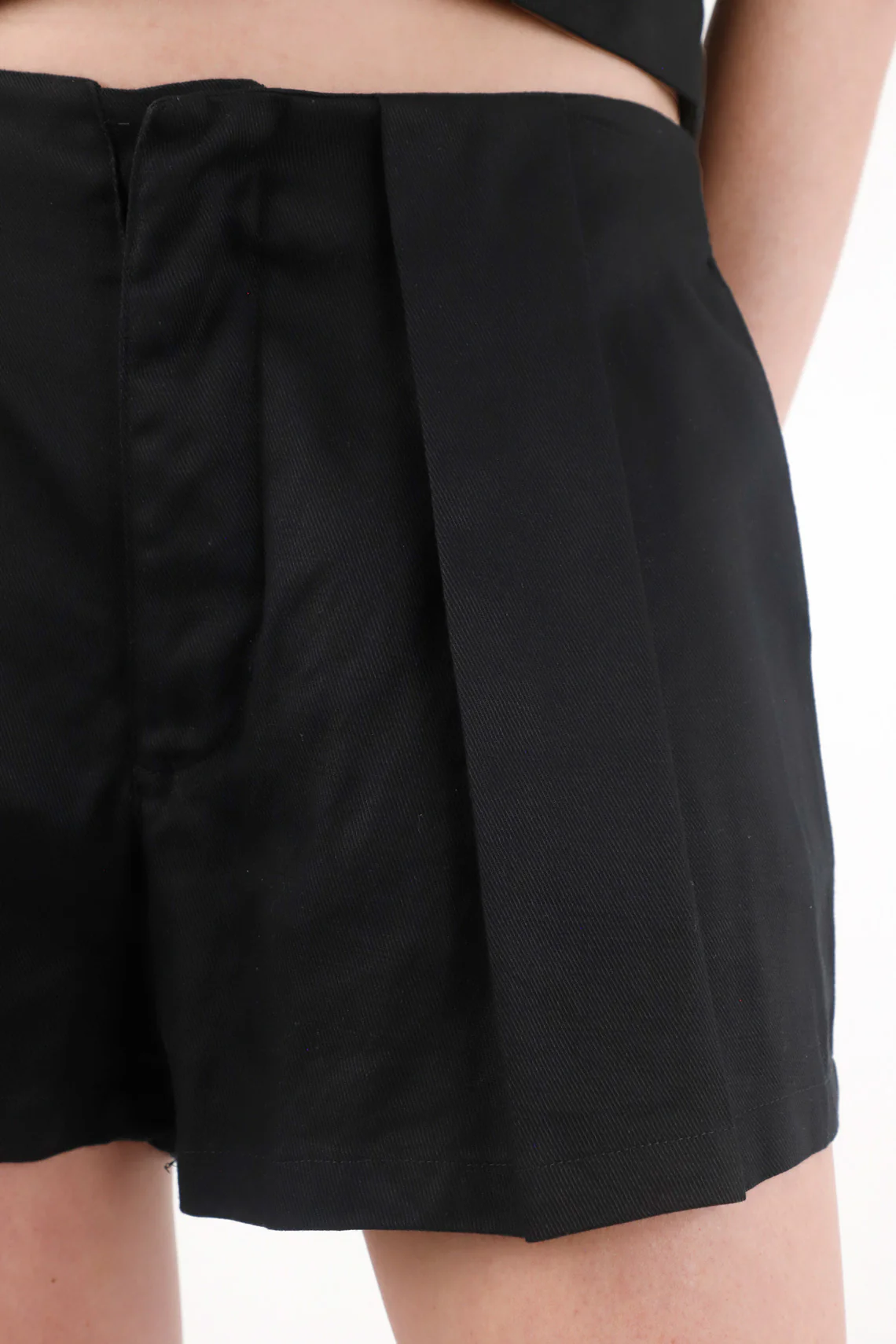 Women's High-Waisted Black Pleated Shorts - Image 3