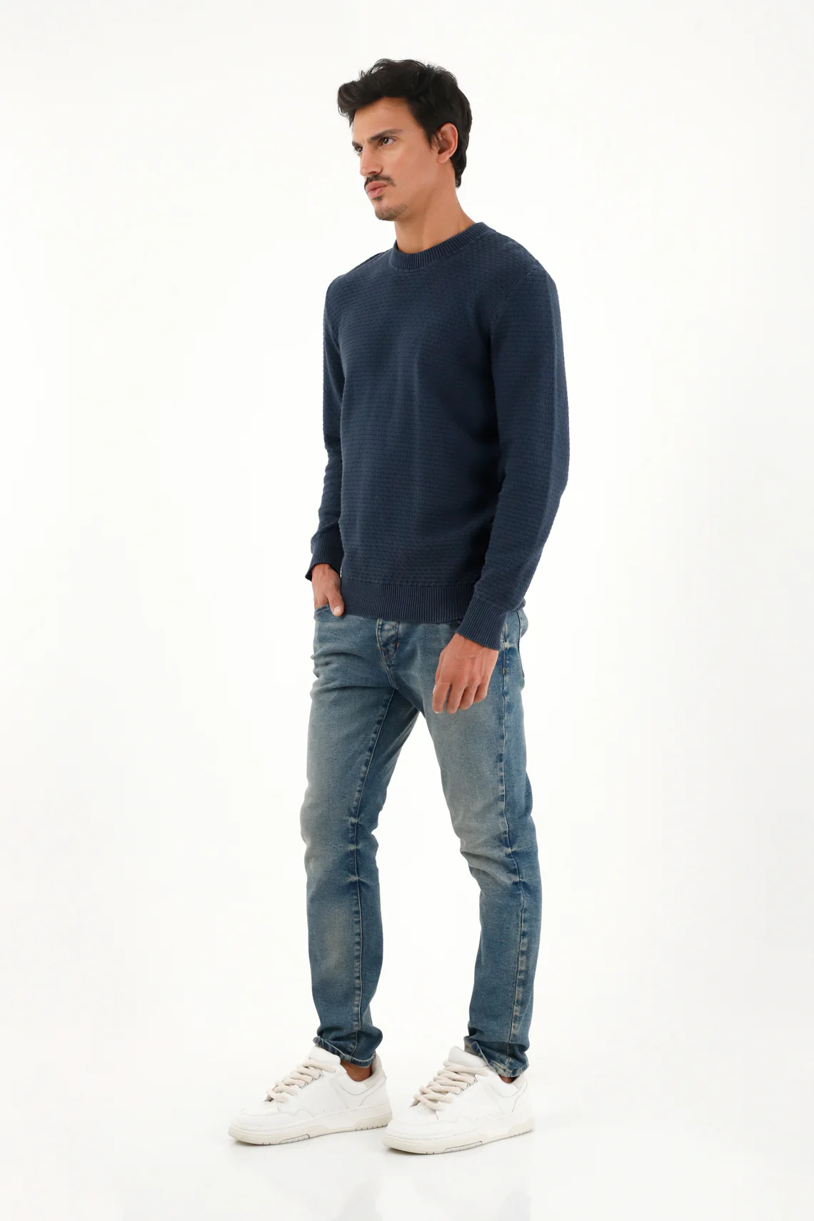 Men's blue indigo thread knit sweater - Image 2