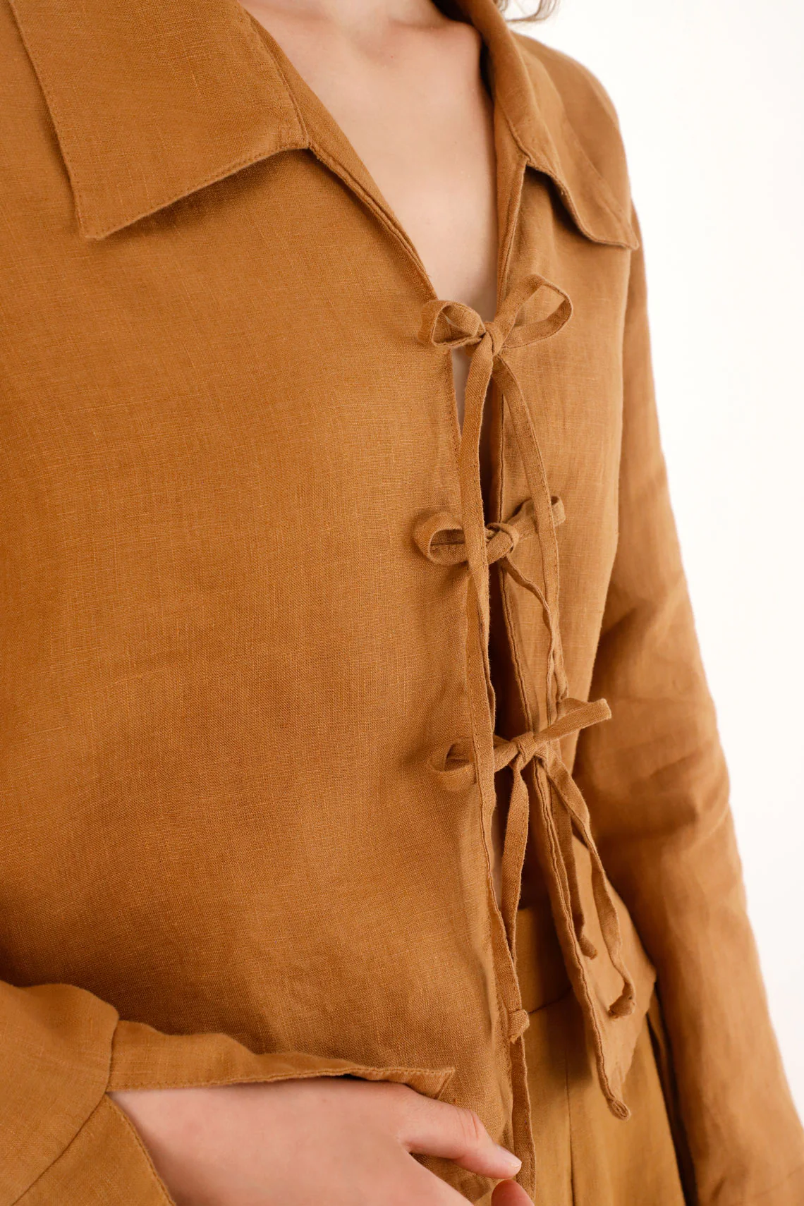 Women's 100% Linen Brown Tie-Front Shirt - Image 3