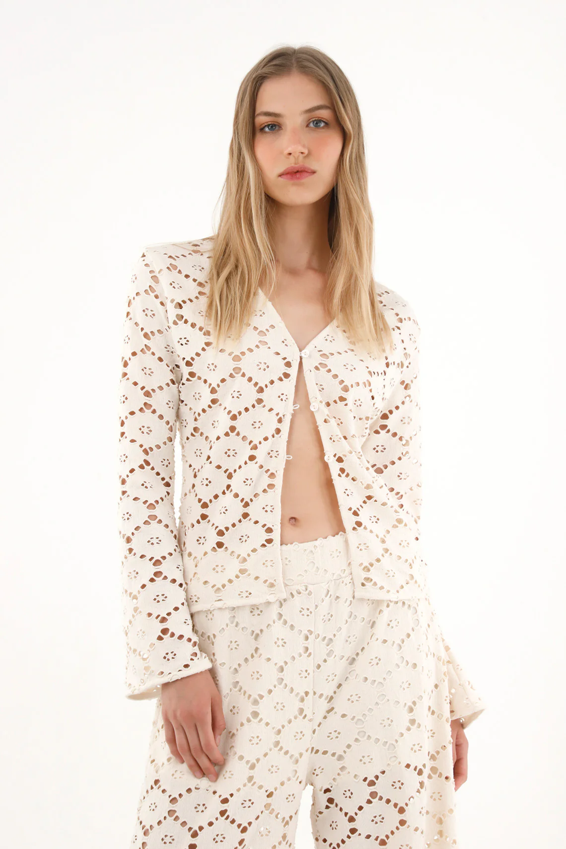 Women's raw knit shirt