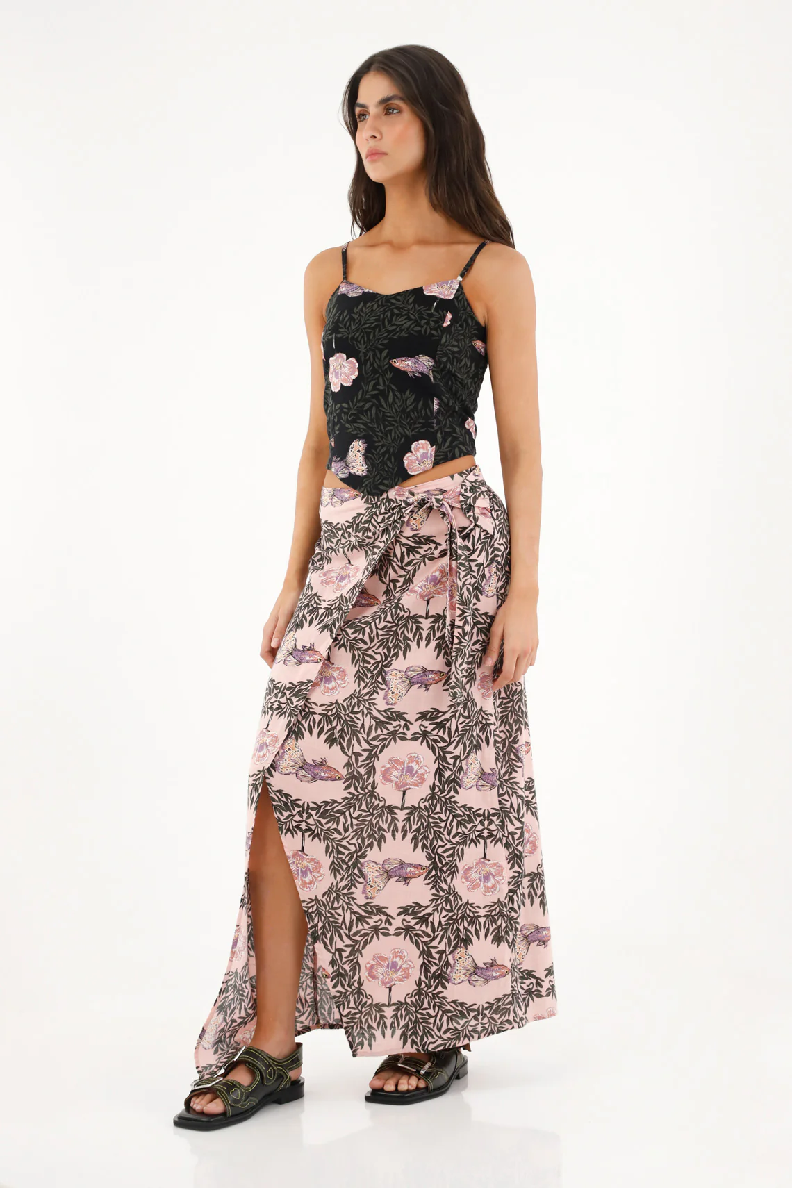 Women's black printed crop top shirt - Image 2