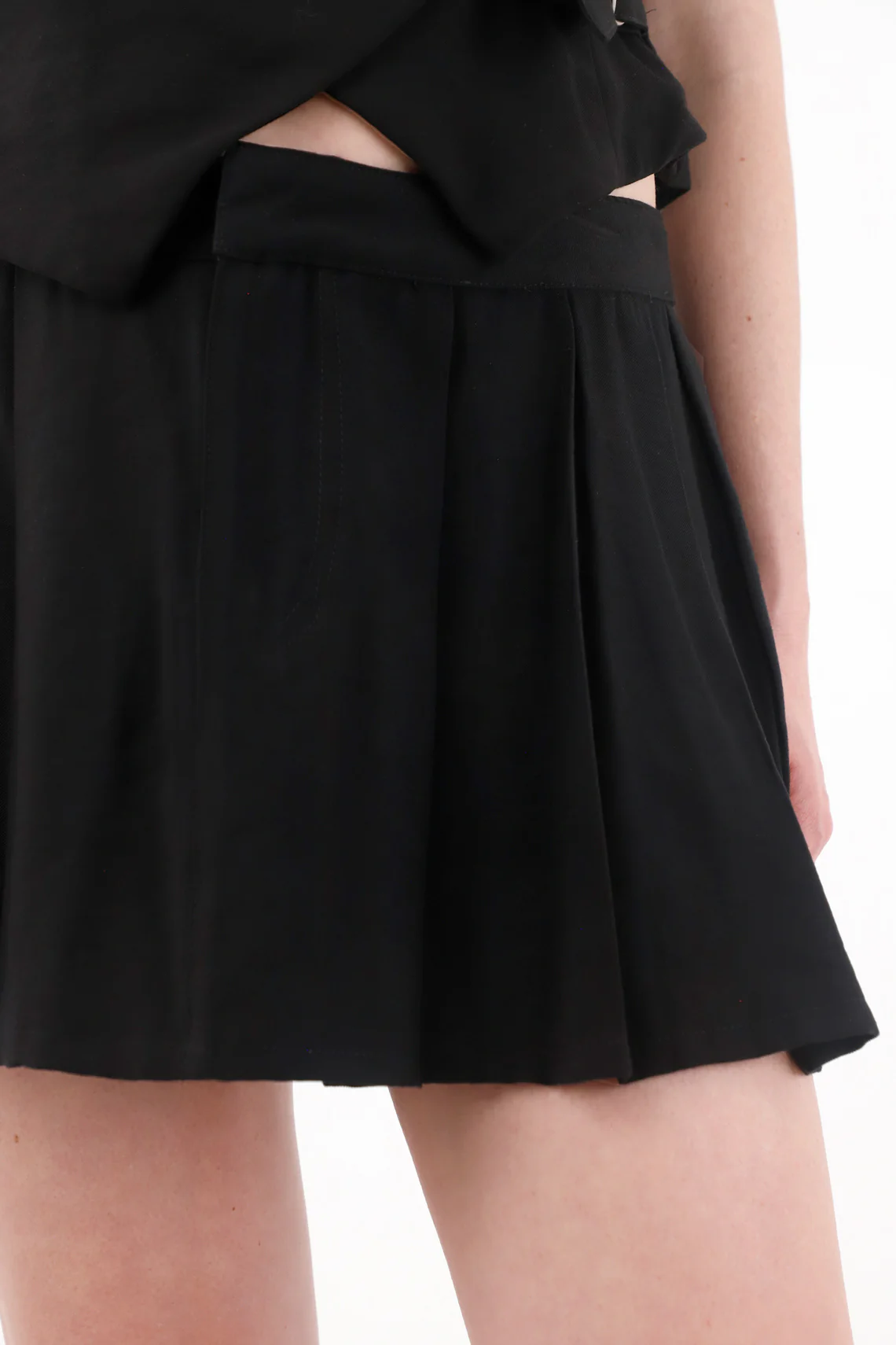 Women's Black Pleated Mini Skirt - Image 3
