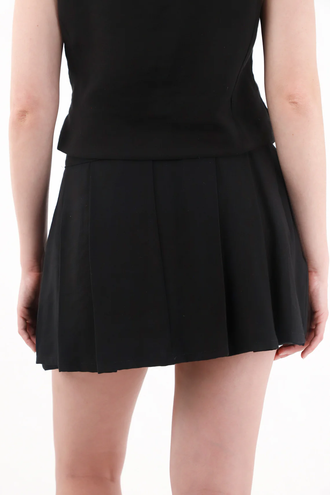 Women's Black Pleated Mini Skirt - Image 4