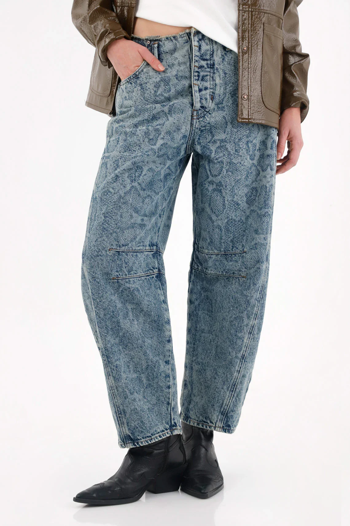 Horseshoe Low Rise Jeans for Women - Image 2