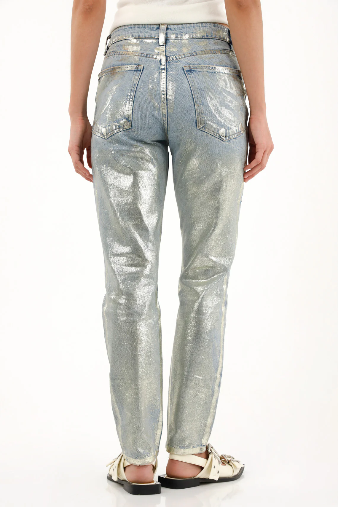 Women's high-waisted light wash mom jeans - Image 4