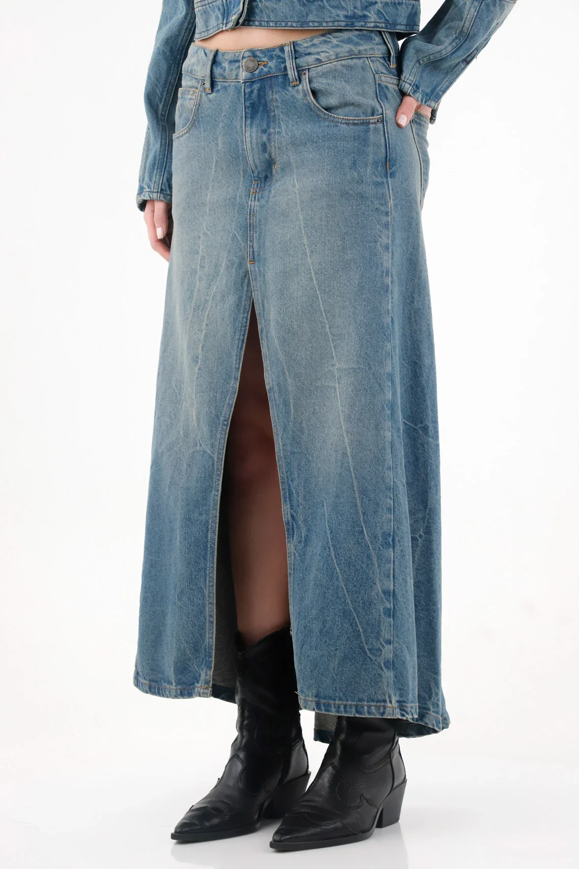 Long skirt for women in blue denim with straight cut and front slit - Image 3