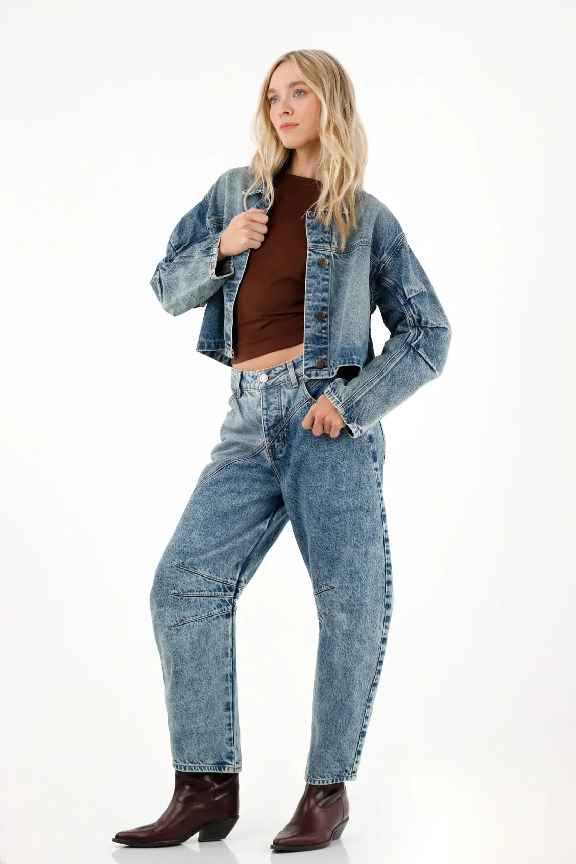 Blue Low Rise Horseshoe Jeans for Women