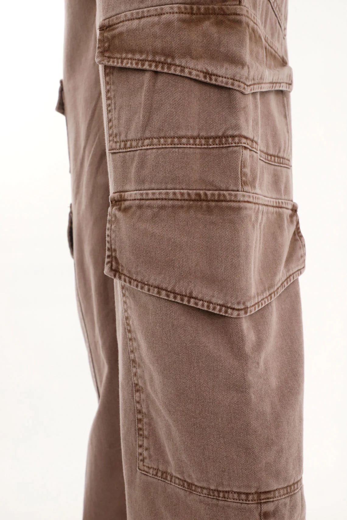 Horseshoe Pants with Cargo Pockets in Brown for Women - Image 3