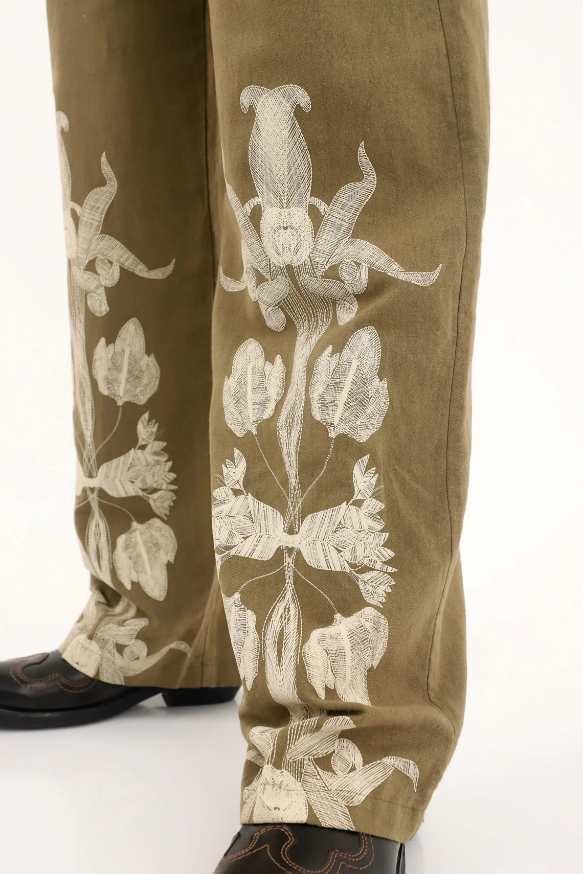Women's Green Printed Straight Leg Pants - Image 3