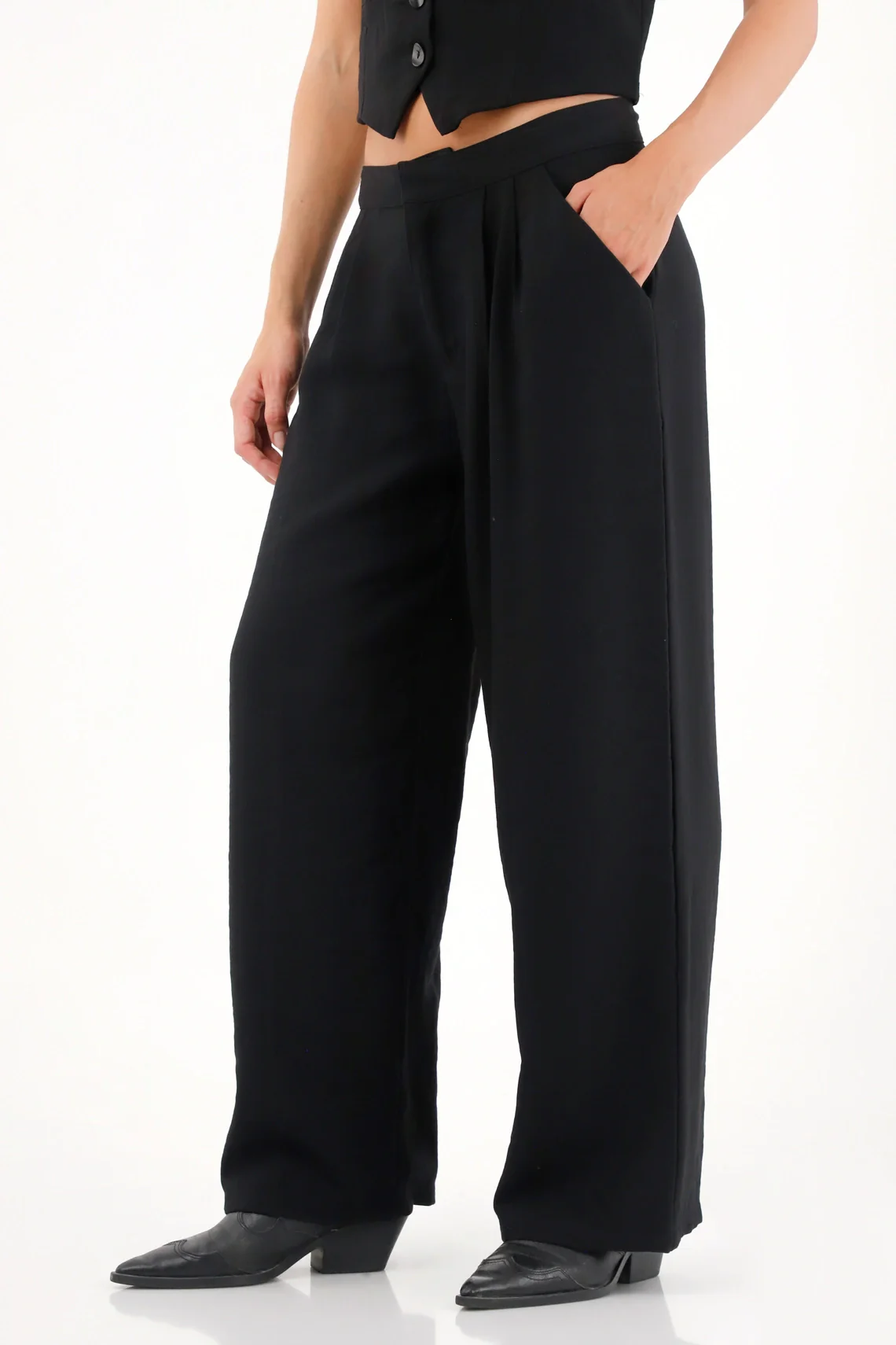 Straight Pants with Pleats in Front Black for Women - Image 2