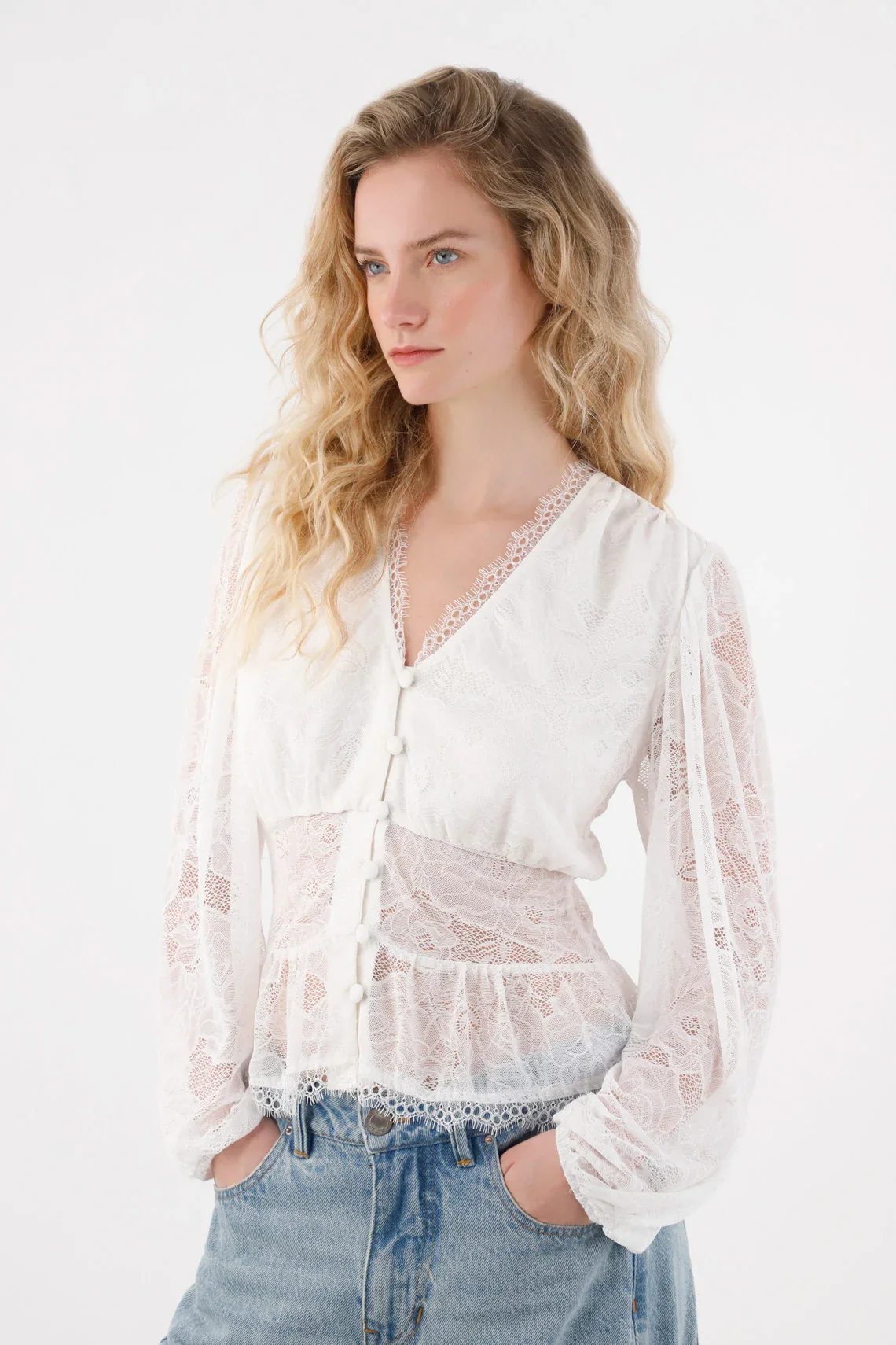 Long Sleeve Shirt with Lace in Off-White for Women - Image 2
