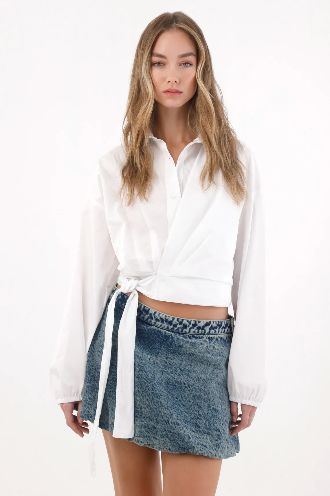 Shirt in poplin with tie belt in white for Women - Image 2