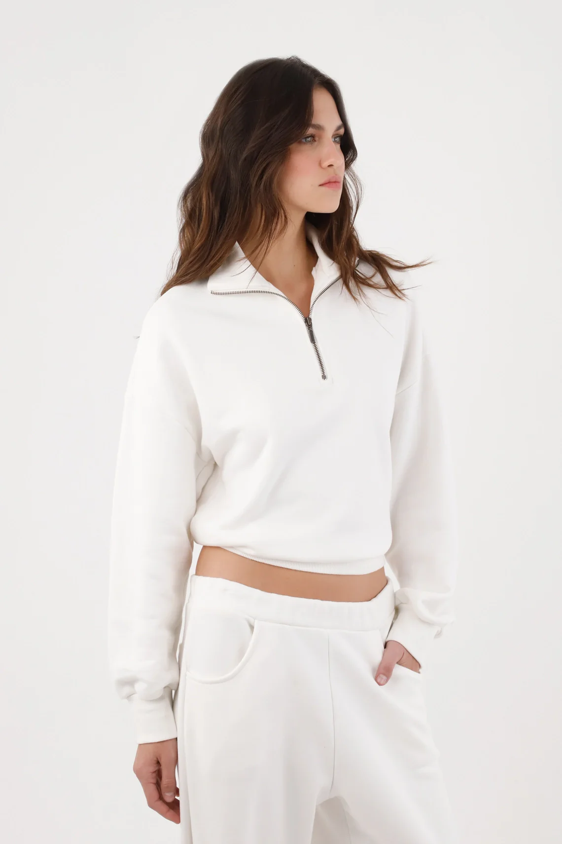 Sweatshirt for women in white cotton relaxed fit with half zipper - Image 2