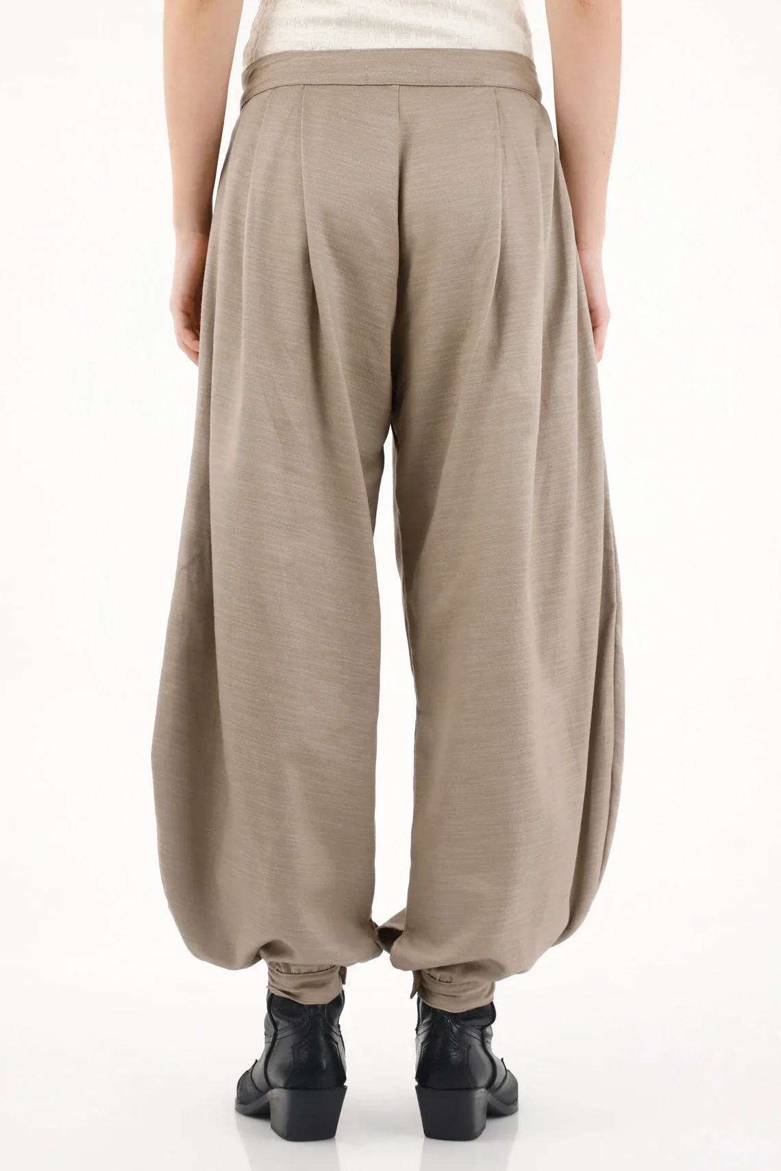 Wide-leg Trousers with Pleats for Women - Image 4